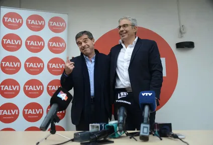 corte electoral habilito candidatura de robert silva para la vicepresidencia