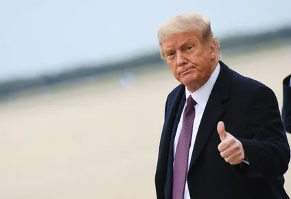 los medicos evaluan a donald trump para decidir sobre su alta durante la jornada