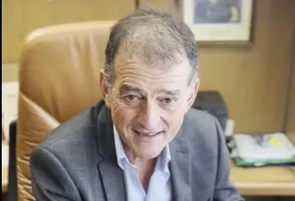 manini cayo en la pasta base: asi anuncio el precandidato su nueva cuenta de tiktok