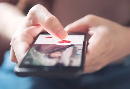 En los pueblos pequeños y distantes, la oferta de las apps de citas es limitada.