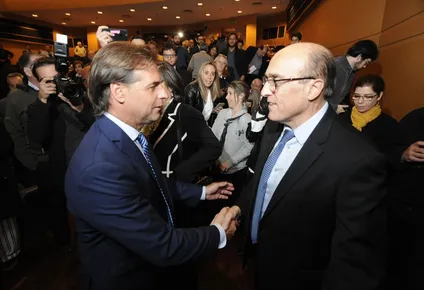 tras idas y vueltas, confirman que debate entre lacalle pou y martinez sera el 1° de octubre