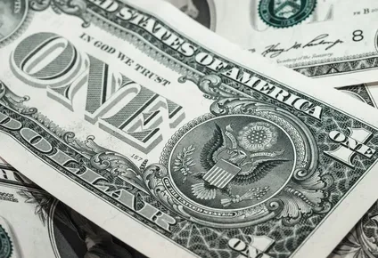 el dolar cotiza estable en una jornada de calma para mercados emergentes