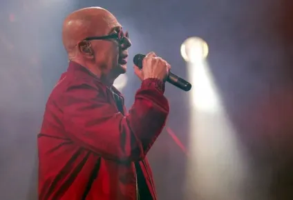 el indio solari defendio a la vacuna rusa: desconfiar es un atrevimiento
