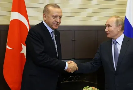 Vladímir Putin y Recep Tayyip Erdogan se reunieron este martes en Sochi, horas antes de que expire la tregua de Turquía, acordada con EE.UU., en la operación militar contra los kurdos.