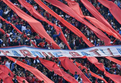la comision disciplinaria de la auf aplicara duras sanciones a nacional y a penarol: quita de puntos y clasico del clausura sin publico