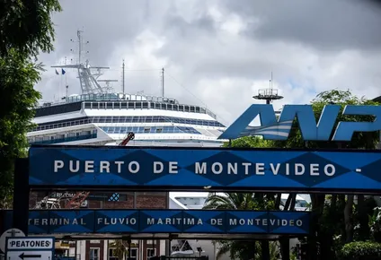 Acceso al Puerto de Montevideo. (Archivo)