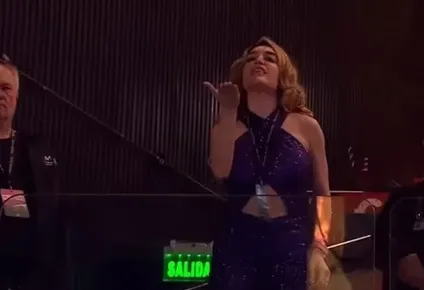 Fátima Florez en el cierre de campaña de Javier Milei