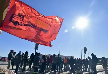 paro en transporte de carga afecta ingreso de mercaderias al puerto de montevideo