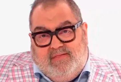 Lanata estuvo tres semanas internado