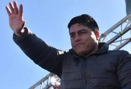 Claudio Vidal se impuso en Santa Cruz.