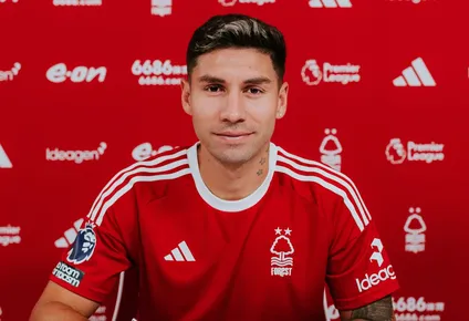 Gonzalo Montiel abandonó el Sevilla.