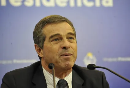 guillermo valles se perfila como embajador en brasil
