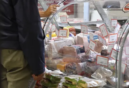 Los importadores aducen que esas demoras termina pegando en el precio que paga el consumidor final.