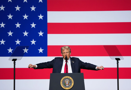 Donald Trump da un discurso frente a altos mandos militares&nbsp;en la base del Cuerpo de Marines en Quantico.&nbsp;