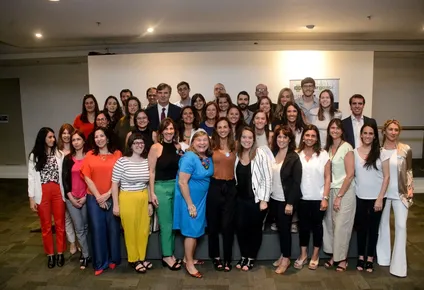 mas empresas se comprometen a cerrar la brecha de genero