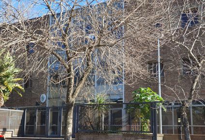 Fachada del Liceo N° 38 de La Teja, ocupado este martes. (Archivo)