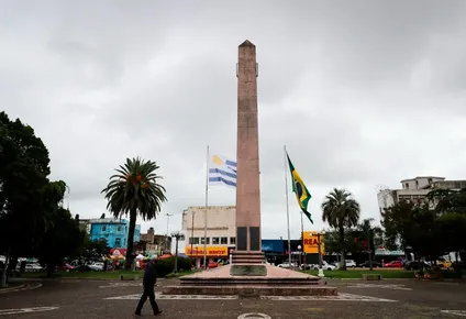 Plaza que une a Rivera con Santana do Livramento