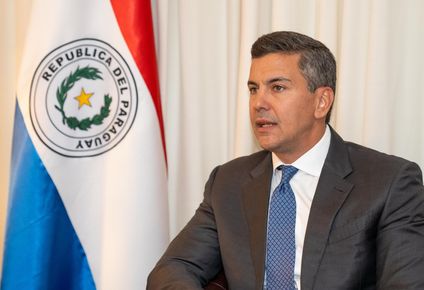 santiago pena: las banderas que levanta trump son las de paraguay y la mayoria de los paises de america latina