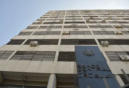 politica monetaria, con trilema y dolarizacion