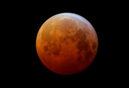 Luna de sangre en Argentina 2025: ¿Por que se llama así y explicación del fenómeno que teñirá el cielo?