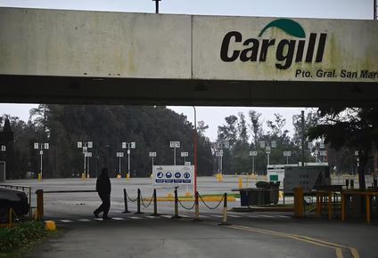 El acuerdo paritario de los aceiteros incluye el cese de las medidas de fuerza en distintas plantas del país.