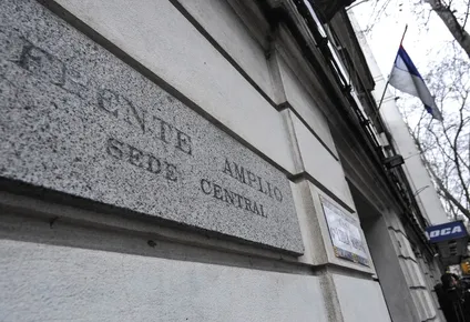 Es por la declaración de la Mesa Política