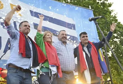 elecciones 2024: orsi lidera la interna del fa y aventaja por 15 puntos a cosse, segun factum