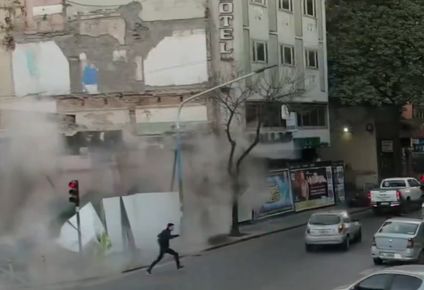 se derrumbo un edificio en demolicion en san miguel de tucuman: seis heridos