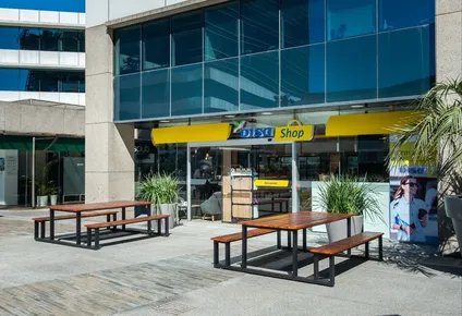 disa continua innovando y abre la primera tienda de conveniencia en uruguay fuera de una estacion de servicio