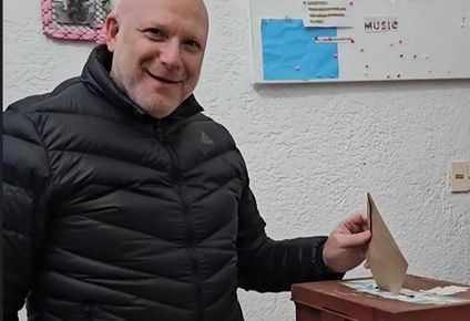 Orlando Petinatti votando