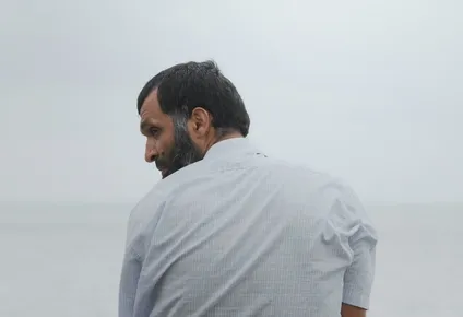 la vida despues de guantanamo: un documental sigue a uno de los presos que llegaron en 2014
