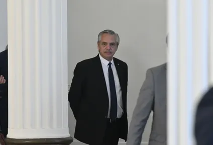Alberto Fernández fue trasladado a un hospital