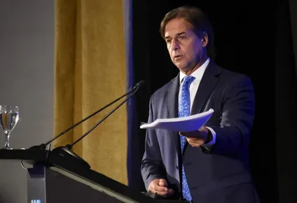 Lacalle Pou fue con el Compromiso por el país a ADM