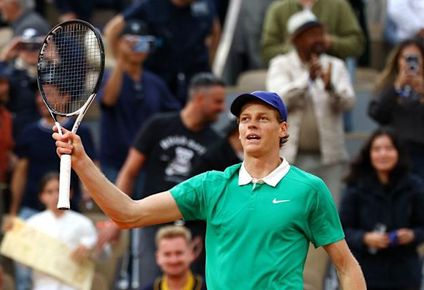 Jannik Sinner se impone a Bublik y pasa a semifinales en París