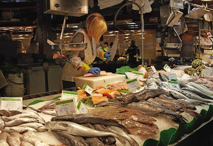 cataluna advierte que podria faltar pescado en navidad si bruselas no les autoriza mas dias de pesca