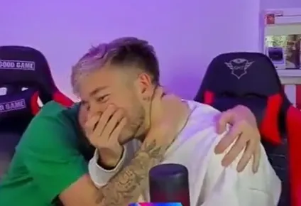 La risa de Nacho al escuchar la pregunta de Julieta