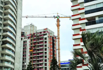 polemica detras de la tasa que grava a edificios con espacios de recreacion en maldonado