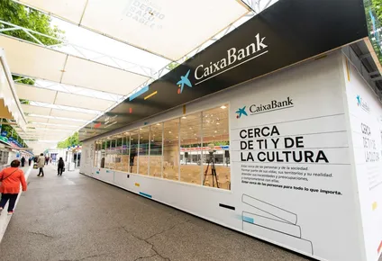 Fotografía del ‘Pabellón CaixaBank’ en la edición de la Feria del Libro de Madrid celebrada en 2023.