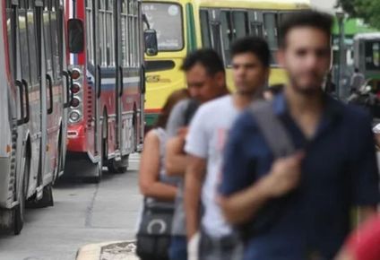 paro de colectivos: nuevas lineas activan la reduccion de los servicios, ¿como funcionan hoy martes 14 de enero?