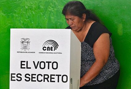 Los ecuatorianos rechazaron en las urnas las propuestas del presidente Noboa.
