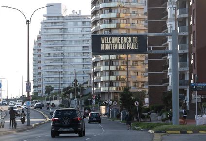El cartel de la Intendencia para Paul McCartney