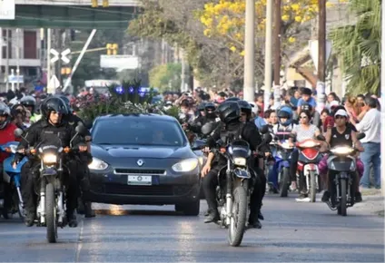 Multitudinaria caravana
