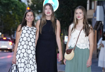 La reina Letizia, la infanta Sofía y la princesa Leonor juntas en Mallorca.