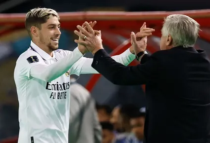 Federico Valverde y Carlo Ancelotti