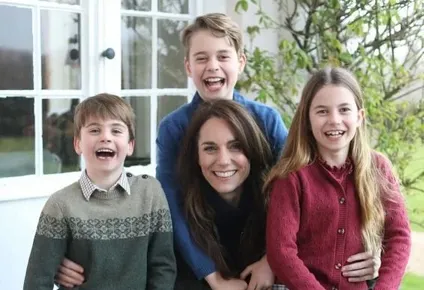 la foto de kate middleton, un desastre en comunicacion que dejo expuesta a la monarquia britanica