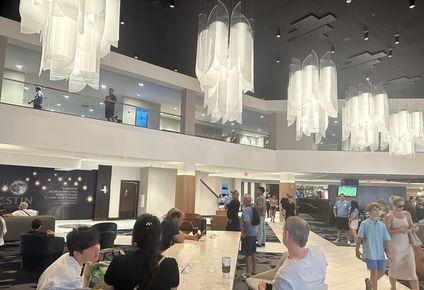 Hinchas de la selección uruguaya en el hotel de Las Vegas este domingo antes de la salida fallida al aeropuerto