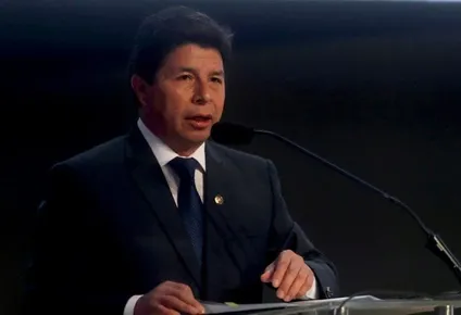 Pedro Castillo se encuentra en la sala de cuidados Intensivos en el Hospital de EsSalud, de Vitarte, en Lima.