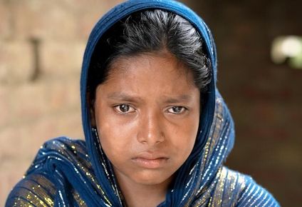 Los niños son las principales víctimas de estas bombas caseras en India.