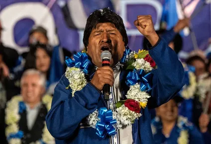 comienza votacion presidencial en bolivia con dificil reto para morales