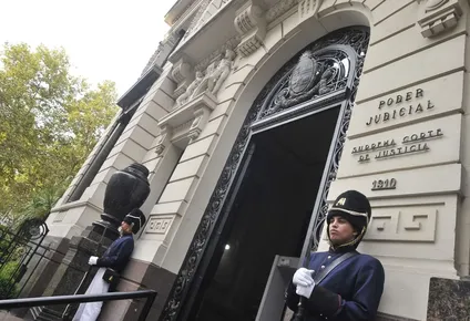 presidenta de la corte a los senadores: ?dejen tranquilos los salarios del poder judicial?